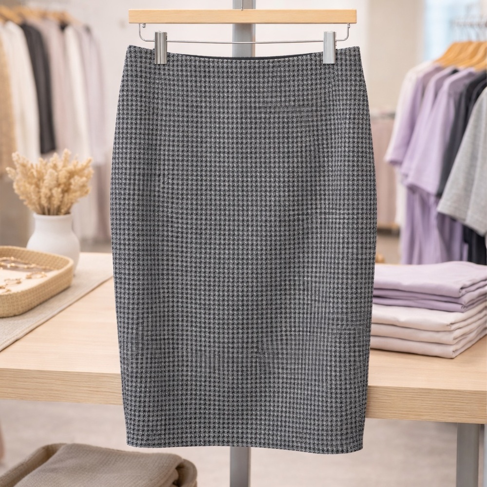 16W Gray Pencil Liverpool Los Angeles Skirt NWOT
